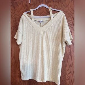 White Birch Off the Shoulder top- NWOT- size medium